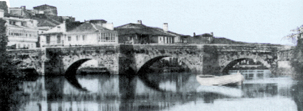 {A Ponte Vella a finais do s. XIX. Fotografía de FJ Martínez Santiso}